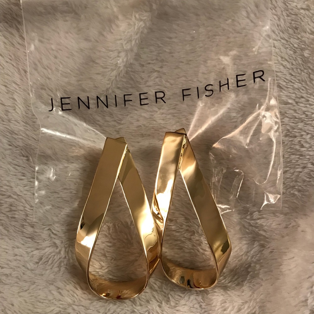 Jennifer Fischer Hoops